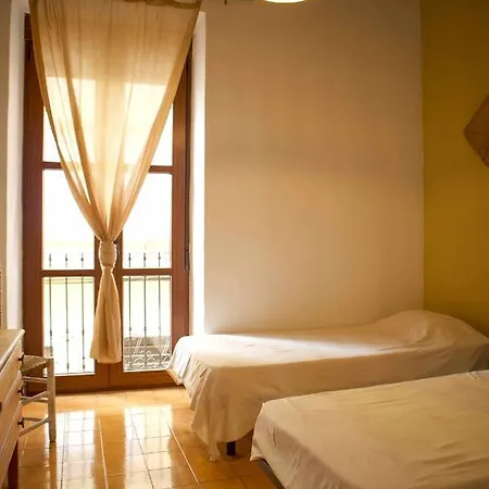 Apartamento Piso En Casco Antigüo Con Mucho Encanto Junto Al Castillo *