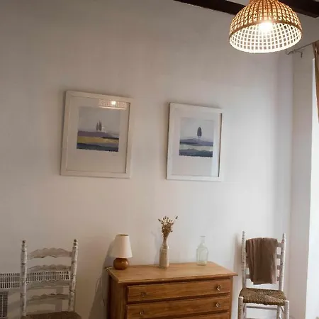 Piso En Casco Antigüo Con Mucho Encanto Junto Al Castillo *