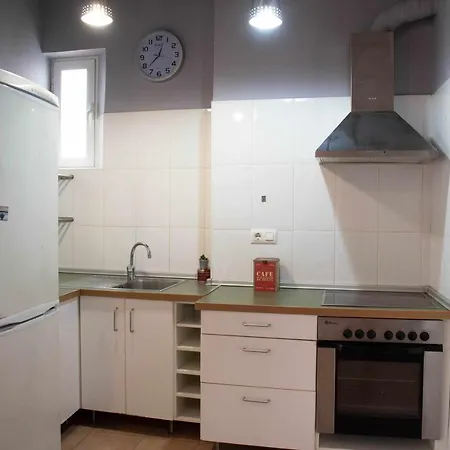 Piso En Casco Antigüo Con Mucho Encanto Junto Al Castillo *